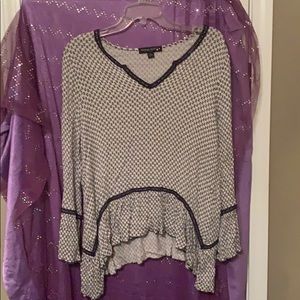 Bell sleeved blouse
